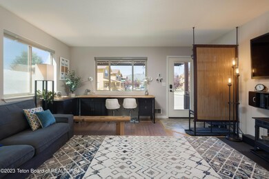 entry/living