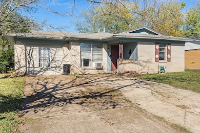 1129 Ridgeview St, Mesquite, TX 75149 - photo 2