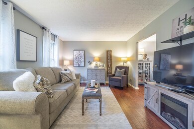 7545 Sharrington Dr-13