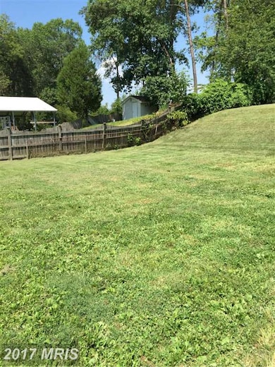 132 Lambert Dr, Manassas Park, VA 20111 - photo 3