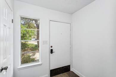 35 10th St Unit D Shalimar FL 32579 USA-