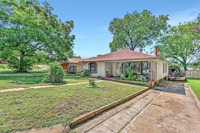 104 W Acheson St, Denison, TX 75021 - photo 2