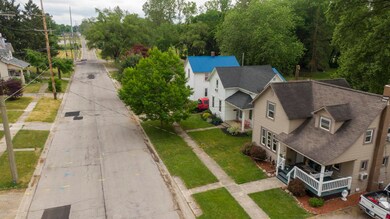 251 Center St, Auburn, IN 46706 - photo 4