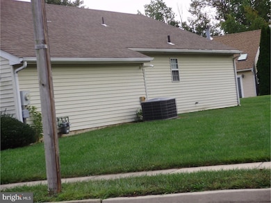 99 Lakebridge Dr, Woodbury, NJ 08096 - photo 4