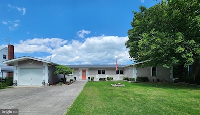 121 Riverview Cir, Colonial Beach, VA 22443 - photo 2