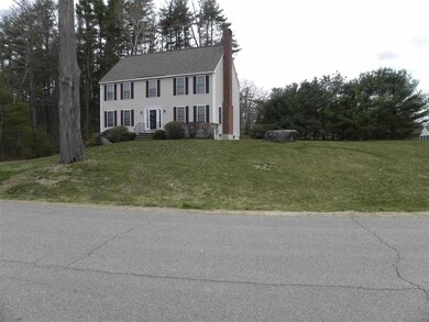 4 Lori Ln, Londonderry, NH 03053 - photo 2