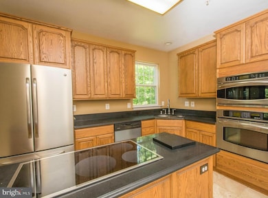 11207 Poplar Grove Ct, Laurel, MD 20708 - photo 7