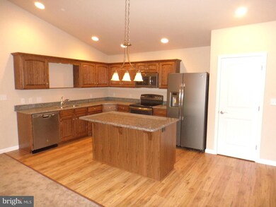 625 Shook Ct W, Greencastle, PA 17225 - photo 4