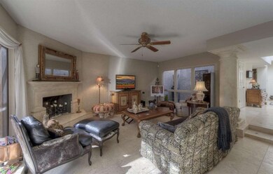 003_Living Room