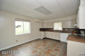 74 Beaver St, Lehighton, PA 18235 - photo 2