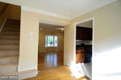 2330 Hunters Square Ct, Reston, VA 20191 - photo 4