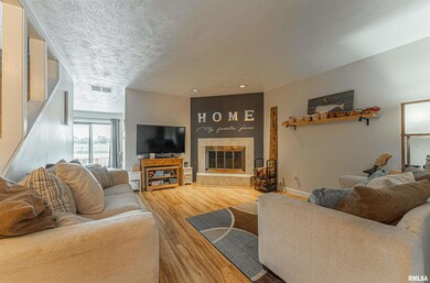 2348 Railsplitter Ave, Lincoln, IL 62656 - photo 3