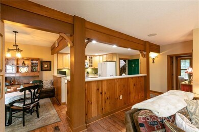 180 Creekside Way unit E-201, Burnsville, NC 28714 - photo 3