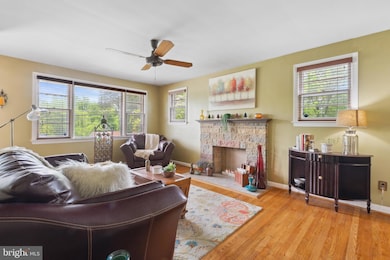 4618 Henderson Rd, Temple Hills, MD 20748 - photo 3