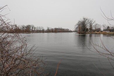 12921 Bayview Dr-104