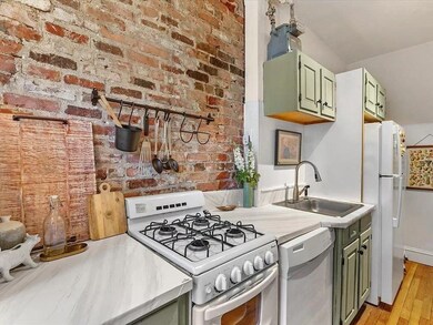 4 Crawford St unit 2, Cambridge, MA 02139 - photo 6