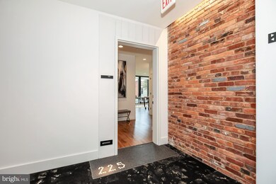 Chapman Stables unit 225, Washington, DC 20001 - photo 4