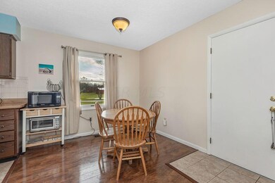 6-DiningRoom