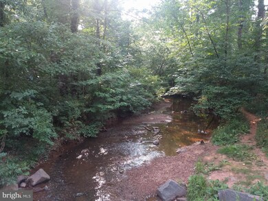 317 Felsted Ct, Sterling, VA 20165 - photo 3