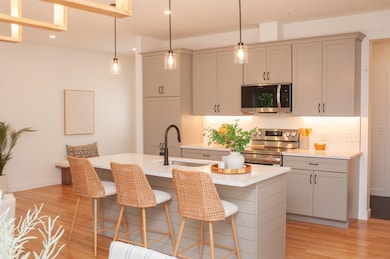 27 Mount Pleasant St unit R, Derry, NH 03038 - photo 6