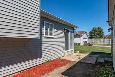 2407 Hebron Ave, Zion, IL 60099 - photo 4