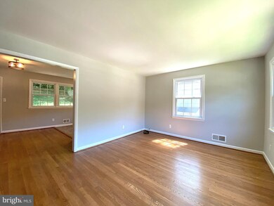 3309 Glenway Dr, Kensington, MD 20895 - photo 7