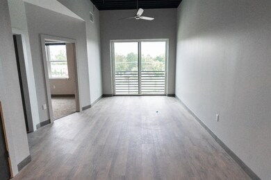 576 E Third St unit 216, Lexington, KY 40508 - photo 2