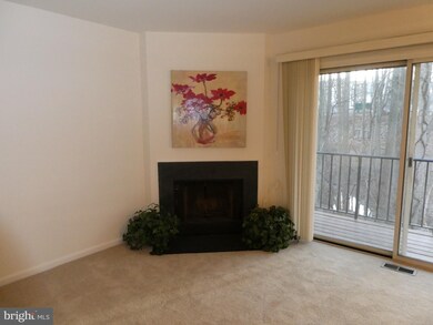 10456 Parthenon Ct unit A, Bethesda, MD 20817 - photo 3