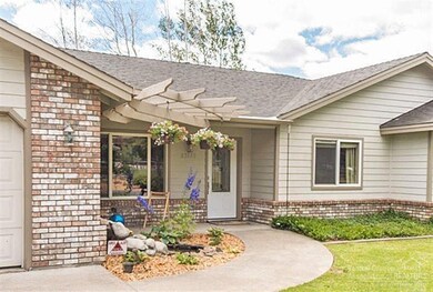 63885 Scenic Dr, Bend, OR 97701 - photo 4