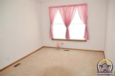 28350 Keene Eskridge Rd, Maple Hill, KS 66507 - photo 7