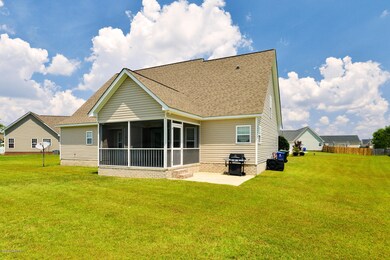 303 Brogden Ct, Winterville, NC 28590 - photo 3