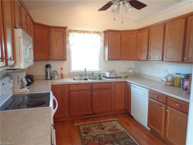 1426 Faith Meadows Ln, Asheboro, NC 27205 - photo 6