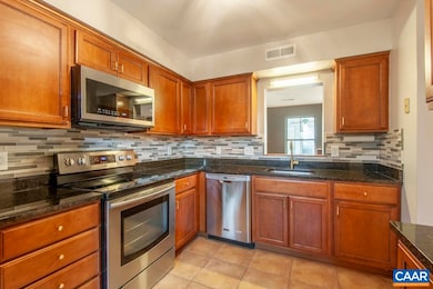 722 Merion Greene, Charlottesville, VA 22901 - photo 3