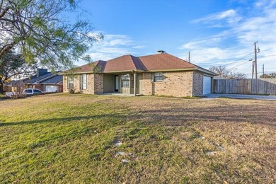 702 Parkridge Dr, Decatur, TX 76234 - photo 3