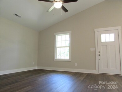 617 Poplar St, Statesville, NC 28677 - photo 2
