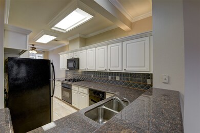 735 Arlington St unit 5, Houston, TX 77007 - photo 3