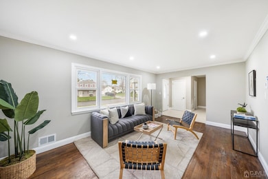 106 Cybowski Ct, South Plainfield, NJ 07080 - photo 5