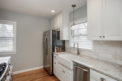 823 E Elm St, Wheaton, IL 60189 - photo 7