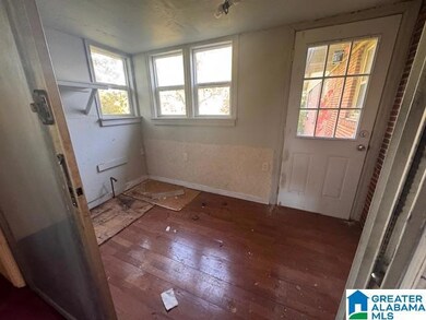 4728 Overwood Cir, Birmingham, AL 35222 - photo 6