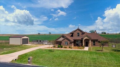 158 Heritage Pkwy E, Decatur, TX 76234 - photo 2