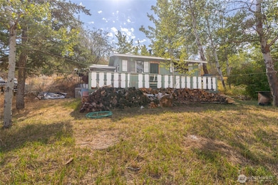 653B Ellemeham Mountain Rd, Oroville, WA 98844 - photo 2