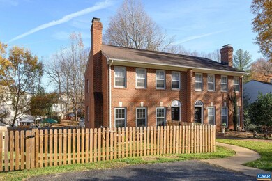 521 Woodmont Dr, Charlottesville, VA 22901 - photo 2