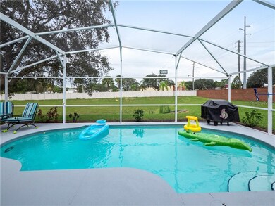 Gorgeous screened pool with no rear neighbors