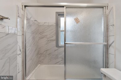 3904 Colchester Rd, Baltimore, MD 21229 - photo 5