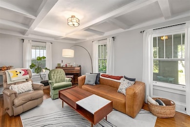 1659 Northwest Dr, Des Moines, IA 50310 - photo 3