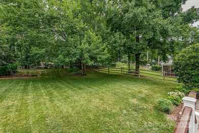 4308 Saxonbury Way, Charlotte, NC 28269 - photo 7