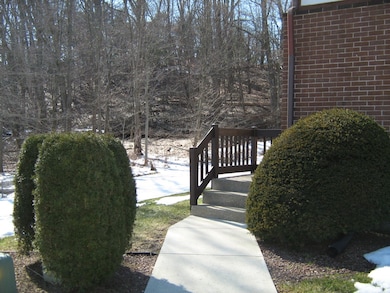 1051 Elm St unit 17, West Springfield, MA 01089 - photo 3