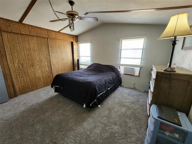 4313 Kristy Ct, Granbury, TX 76049 - photo 7