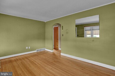 504 Euclid Ave, Temple, PA 19560 - photo 5