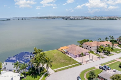 275 Andros Ave, Cocoa Beach, FL 32931
